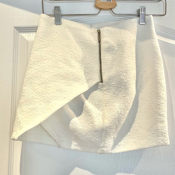 White quilted skirt - Picture 3 of 3